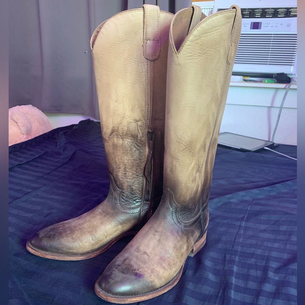 These boots are absolutely gorgeous in person but they are to big for me.